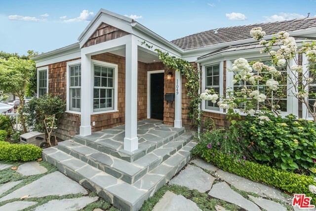 Property Photo: 11049 Barman Avenue CA 90230