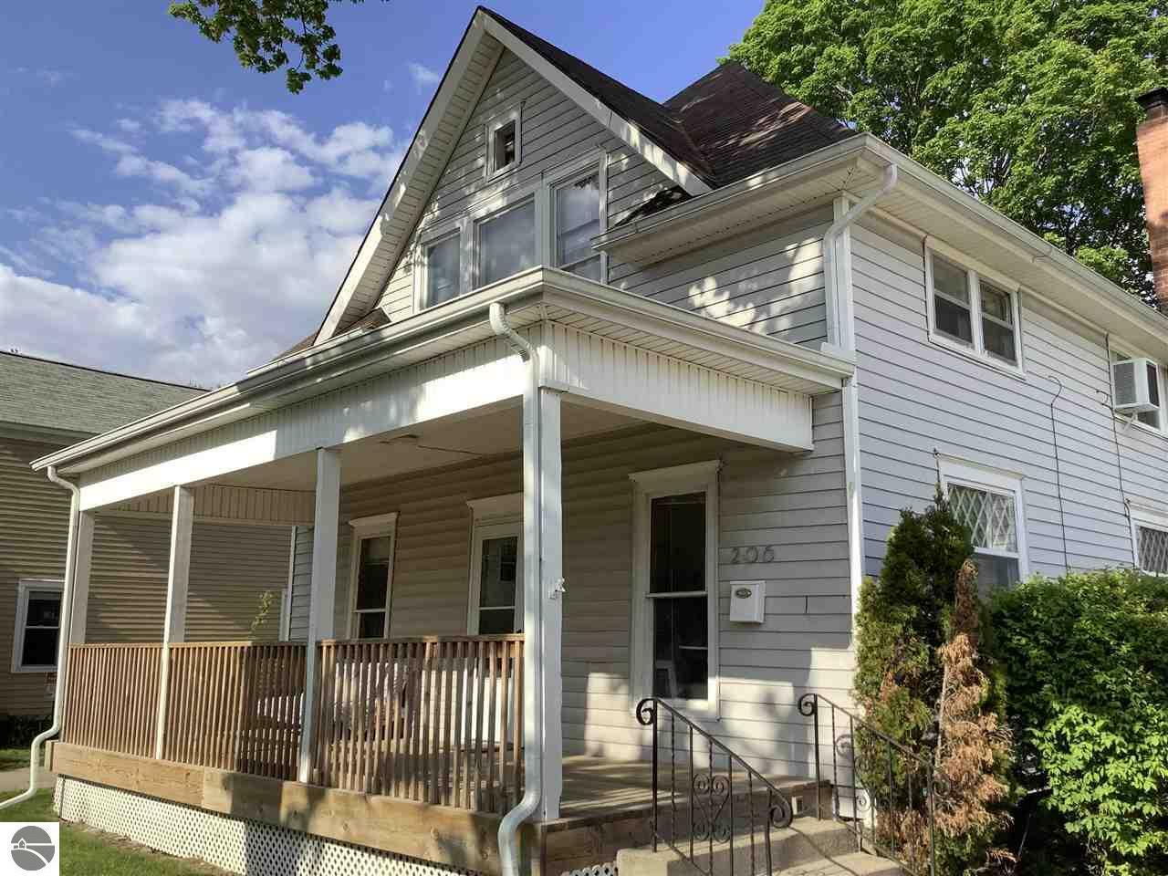 Property Photo:  206 N Lansing  MI 48858 