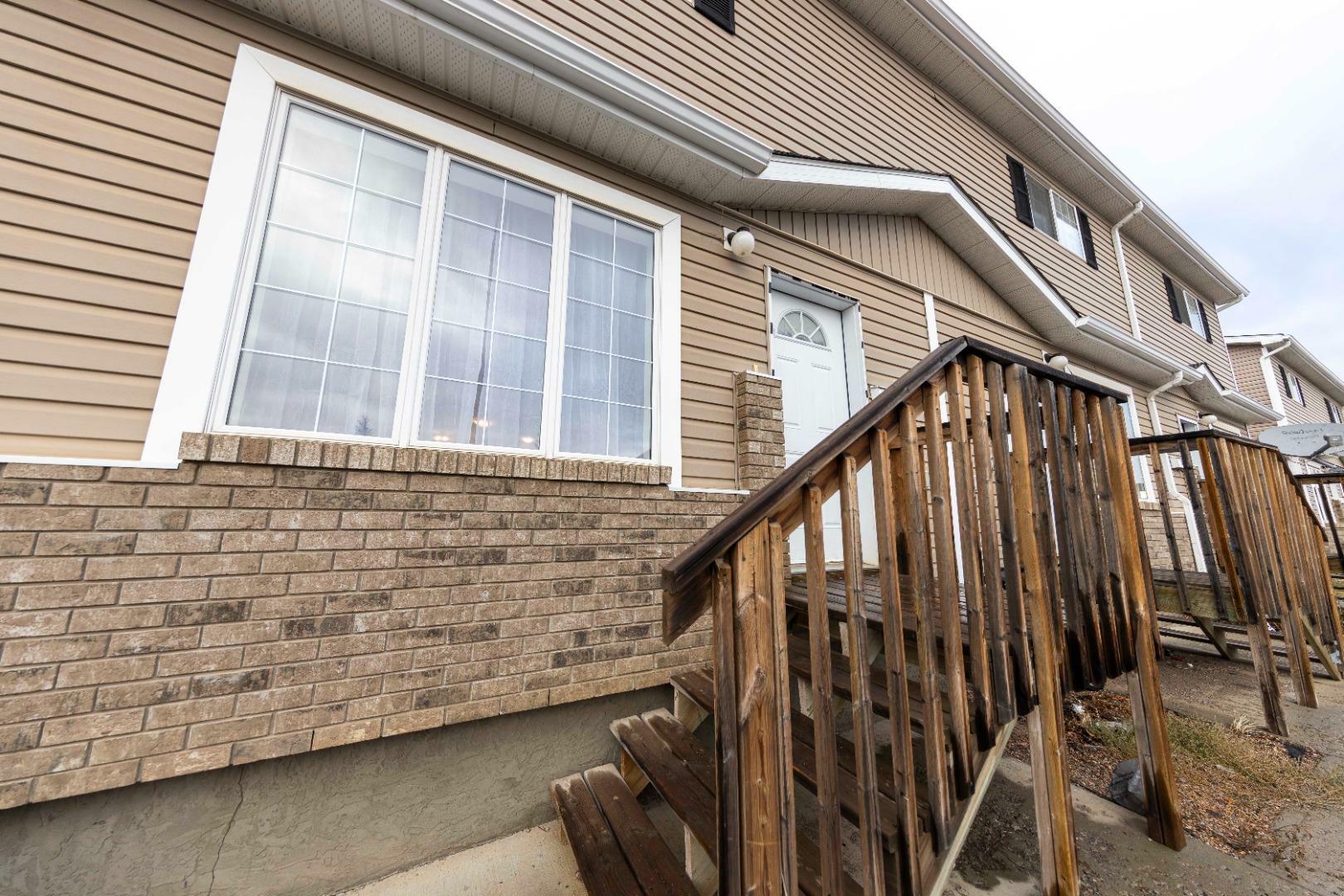 Property Photo: 19, 4728 18 Street 19 SK S9V 1N9