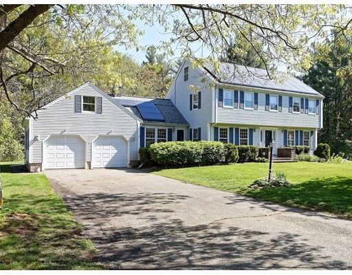 Property Photo:  9 Warwick Dr  MA 01824 