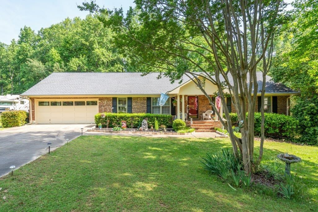 Property Photo:  237 Briarcreek Drive  SC 29301 