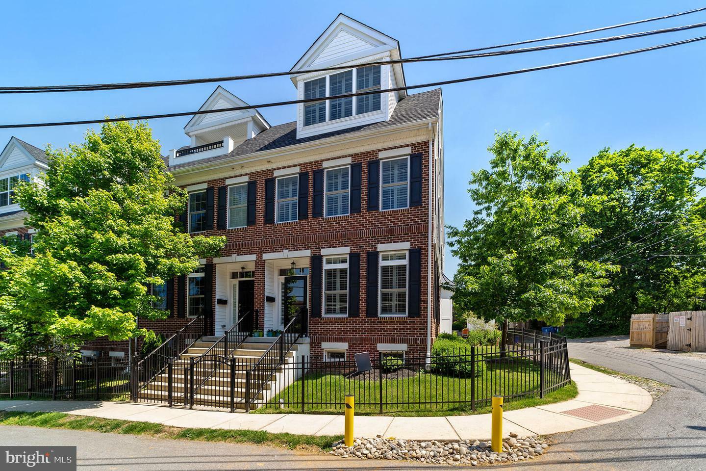 Property Photo: 98 Spruce Alley PA 19382