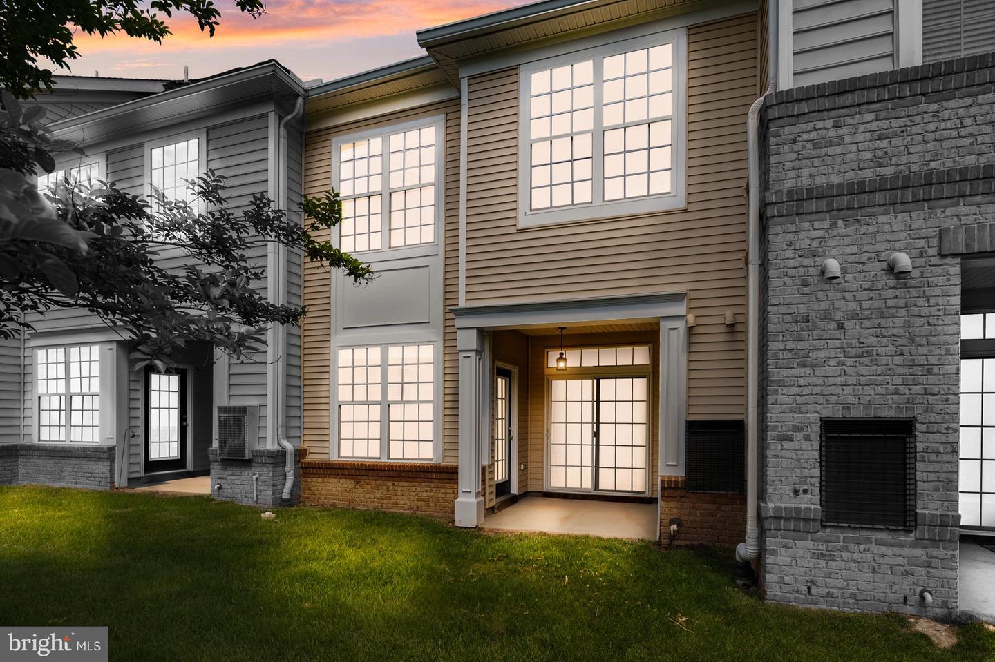 Property Photo: 43905 Hickory Corner Terrace 103 VA 20147