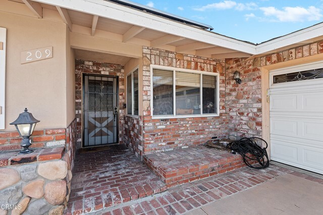 Property Photo:  209 Gardenia Avenue  CA 93010 