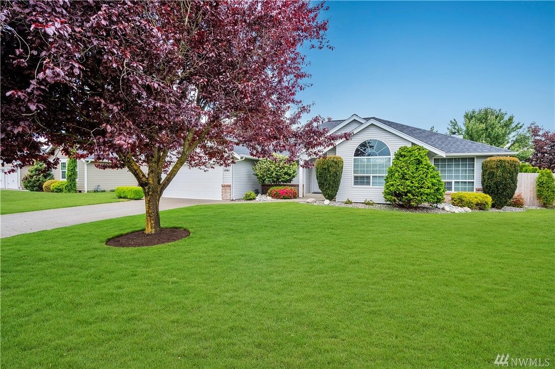 Property Photo: 1061 Ridgeway Dr WA 98264