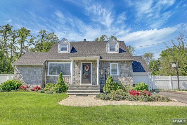 Property Photo:  652 Ridgewood Road  NJ 07676 