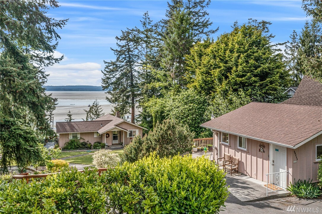 Property Photo:  20020 Beach Dr  WA 98292 