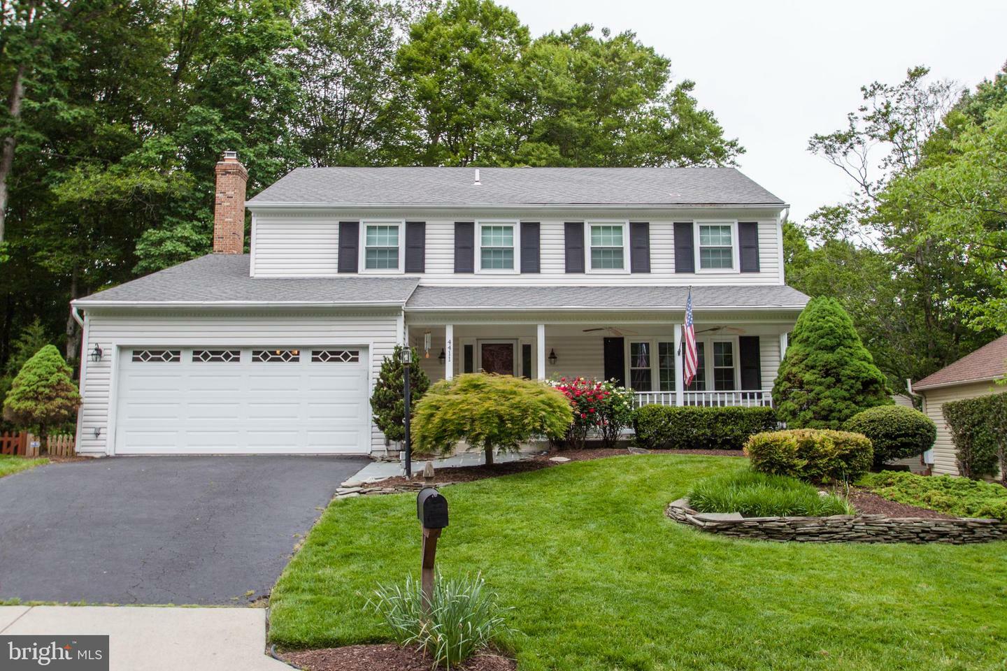 Property Photo: 4411 Berwick Place VA 22192