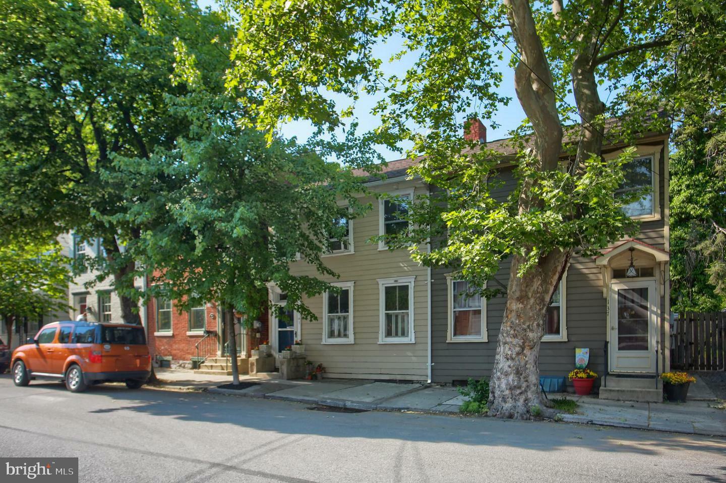 Property Photo: 141 W South Street PA 17013