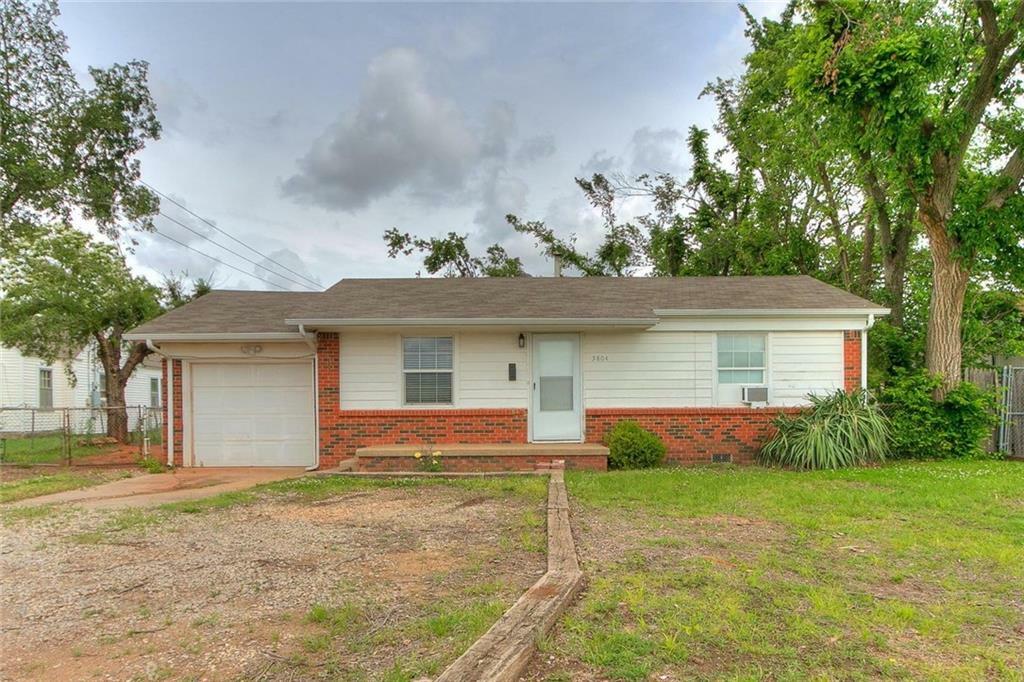 Property Photo:  5804 N Rockwell Avenue  OK 73008 