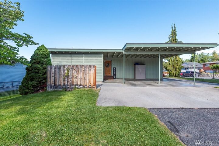 604 N Lyle Ave  East Wenatchee WA 98802 photo