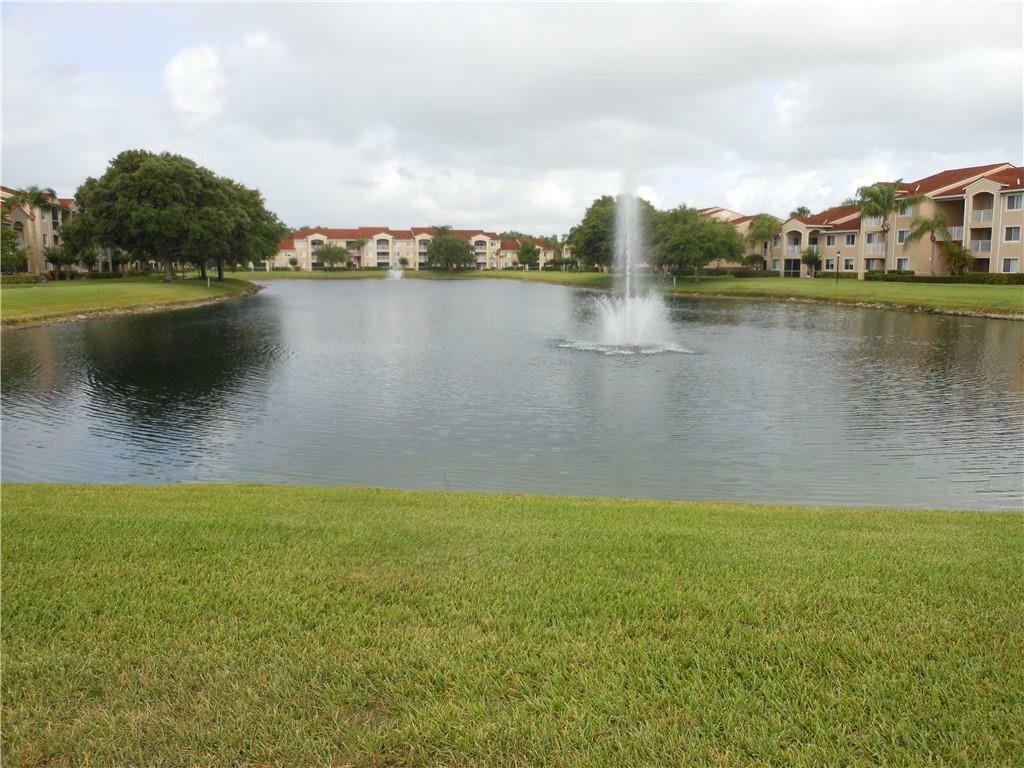 Property Photo:  1570 S 42nd Circle 103  FL 32967 