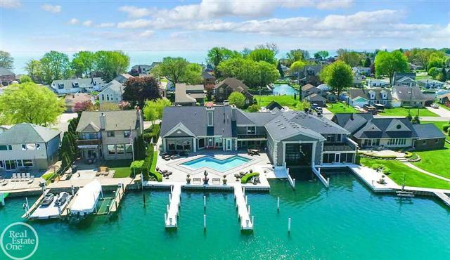 Property Photo:  38371 Huron Pointe Drive  MI 48045 