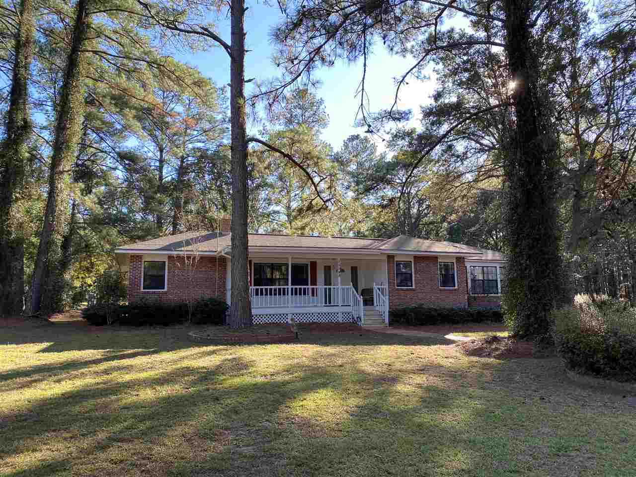 Property Photo:  15048 Tom Reeves Rd  FL 32309 