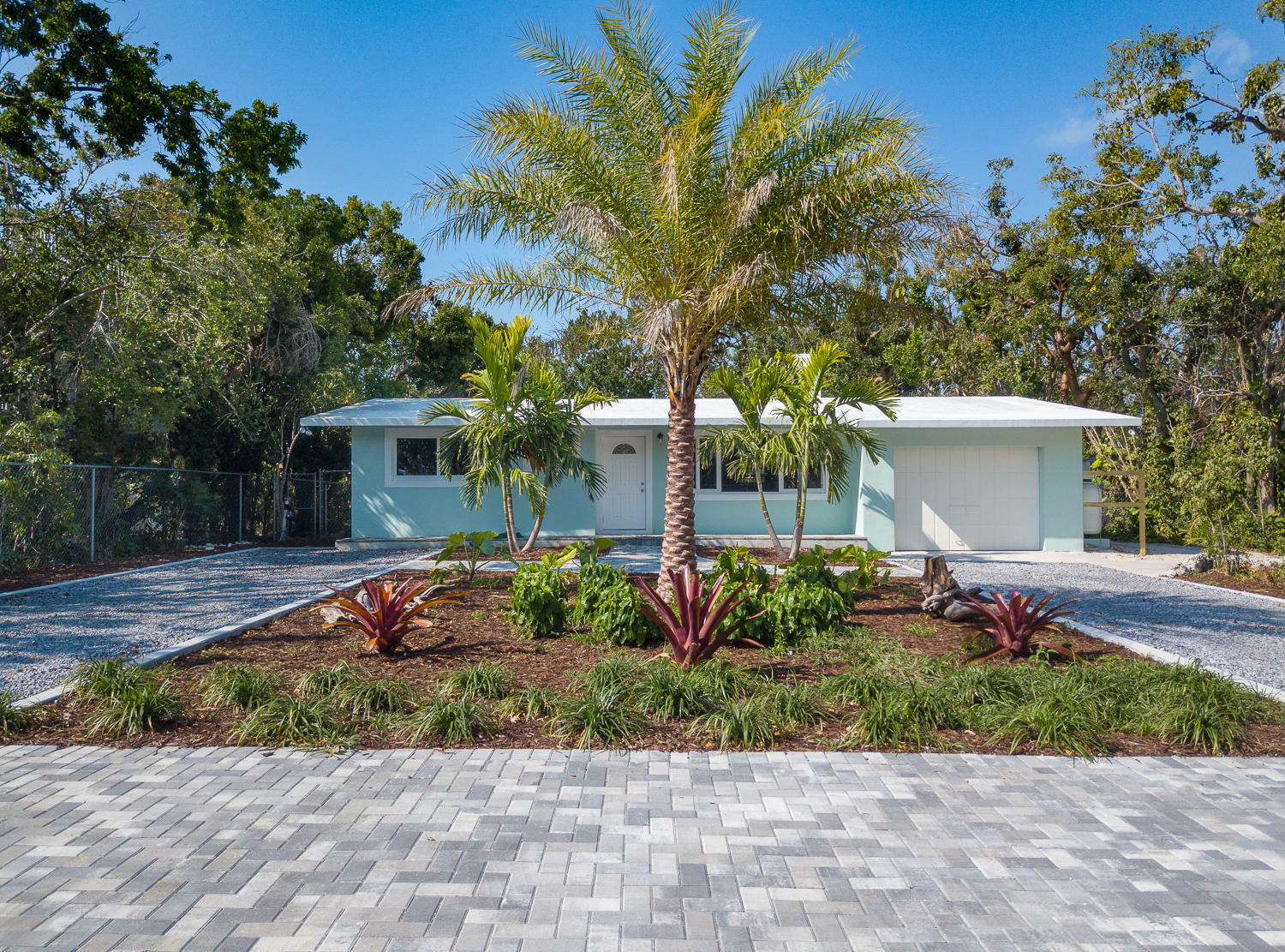 Property Photo:  32 Park Road  FL 33036 