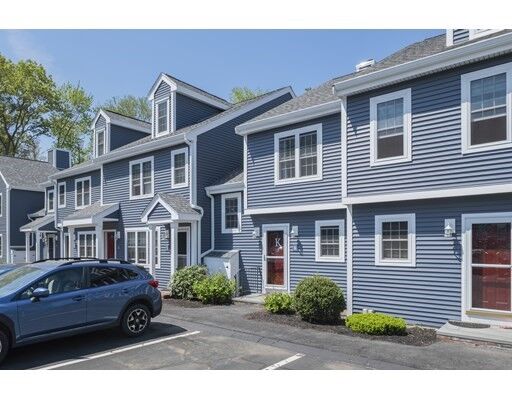 Property Photo: 8 Hobart Ln 8 MA 02370