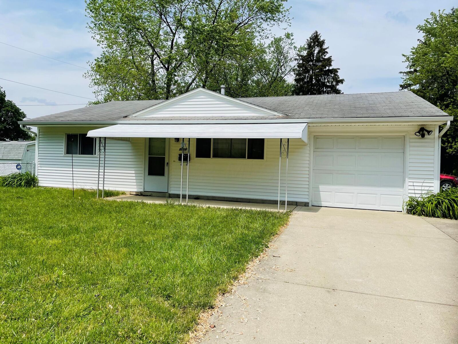 Property Photo: 5116 Wyandot Place OH 43026