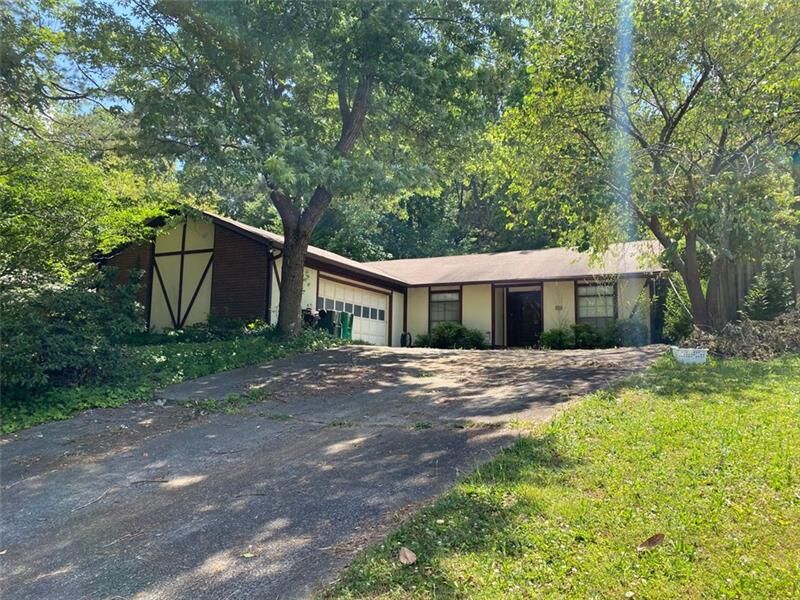 Property Photo: 1241 Allgood Road GA 30083