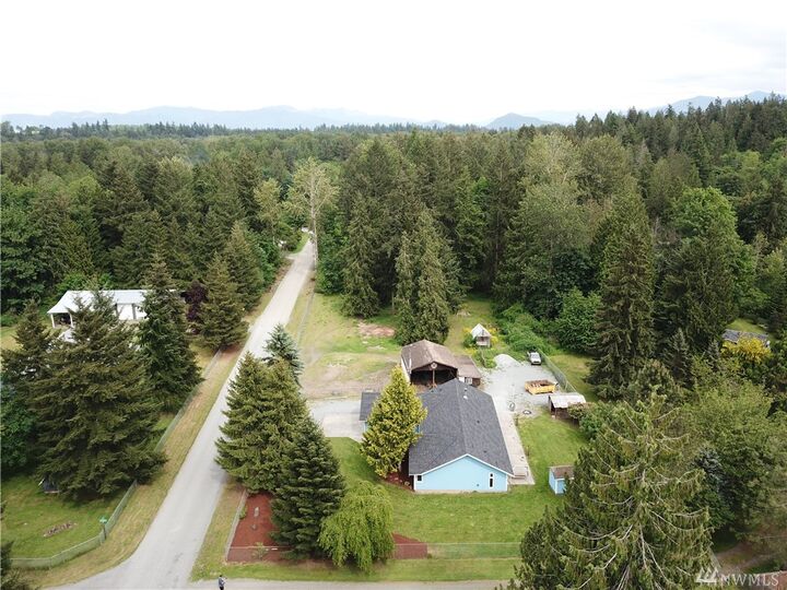 Property Photo:  7015 243rd Ave E  WA 98321 