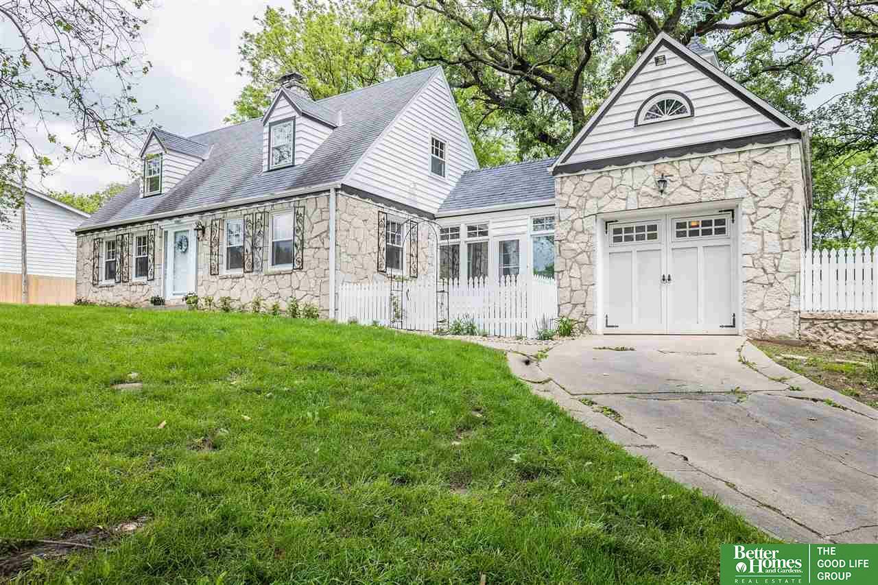 Property Photo:  505 Bellevue Boulevard South  NE 68005 