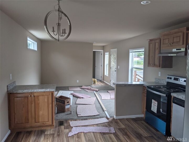 Property Photo:  2010 Broadway Ave 13  WA 98550 