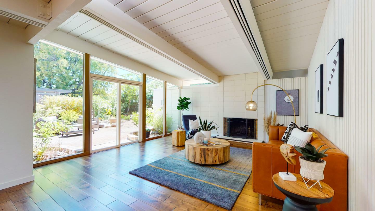 Property Photo: 3709 Carlson Circle CA 94306