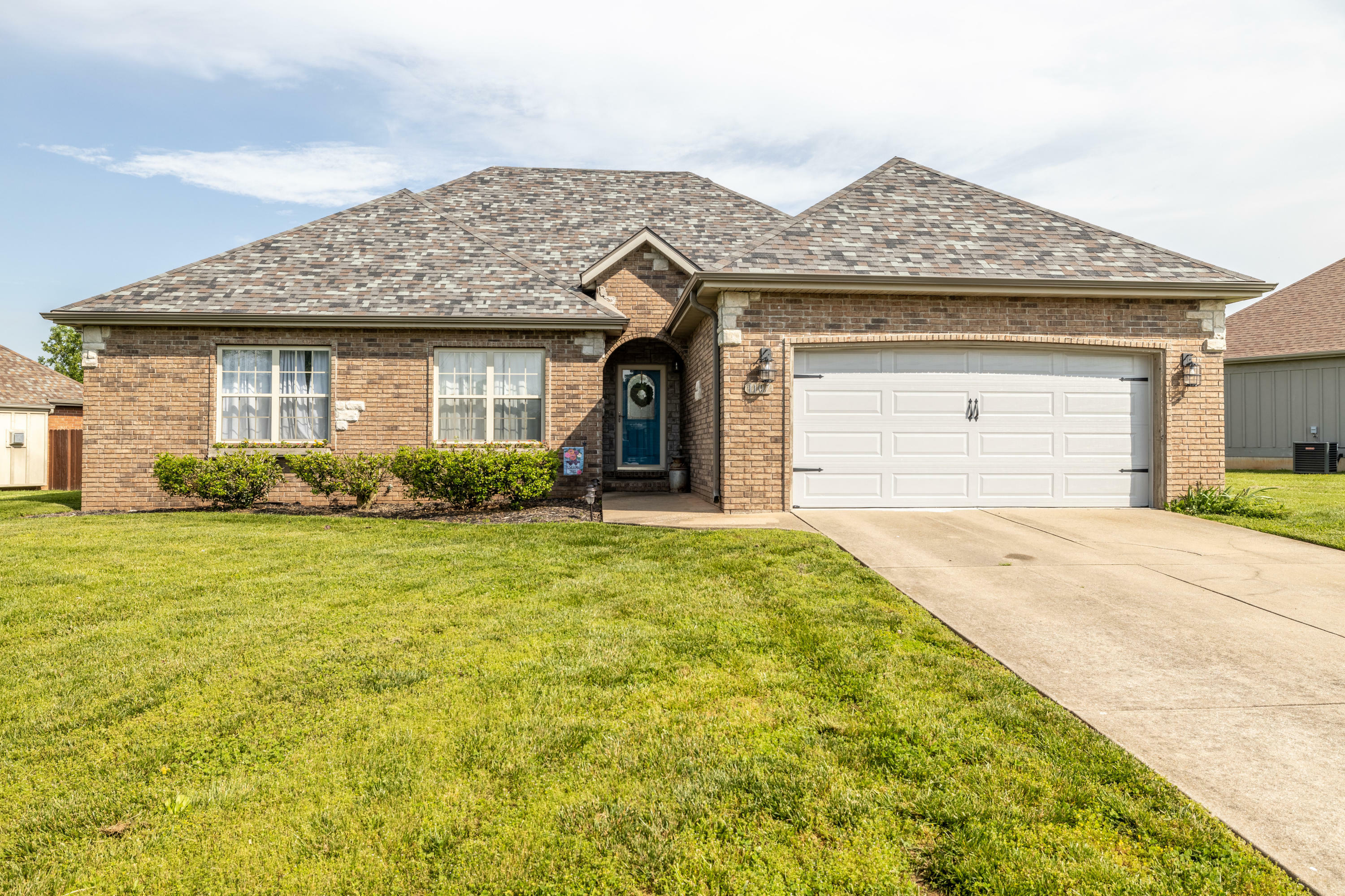 Property Photo: 1107 East Torrey Pines Drive MO 65721