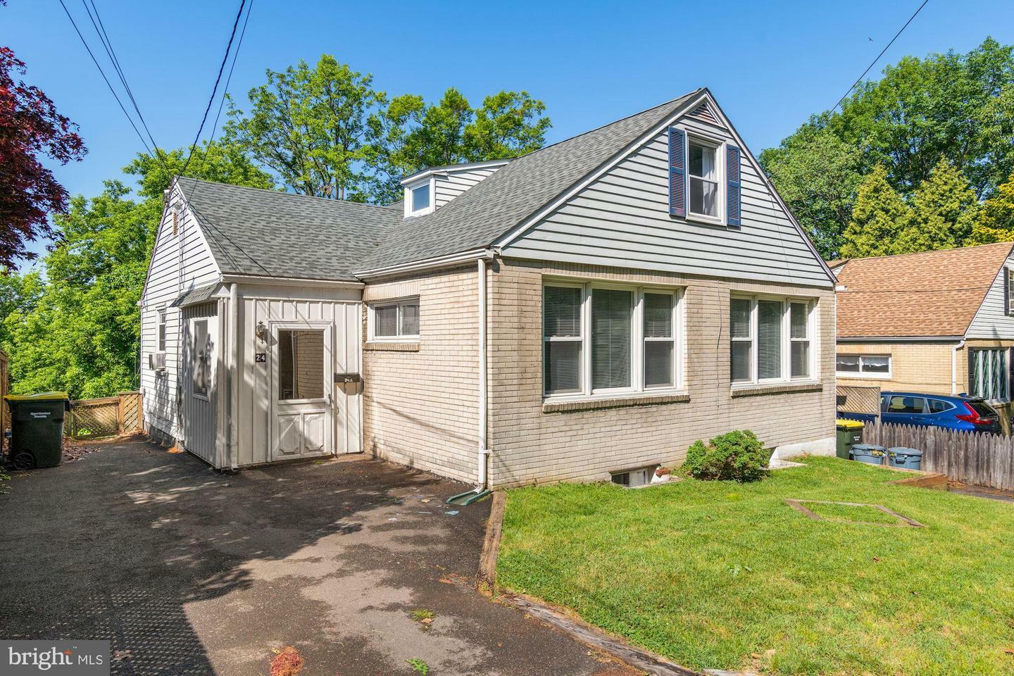 Property Photo:  24 Woodlawn Avenue  PA 19090 