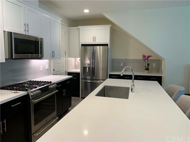 Property Photo: 19528 Astor Place CA 91324