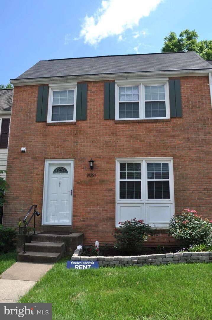 Property Photo: 9057 Loreleigh Way VA 22031