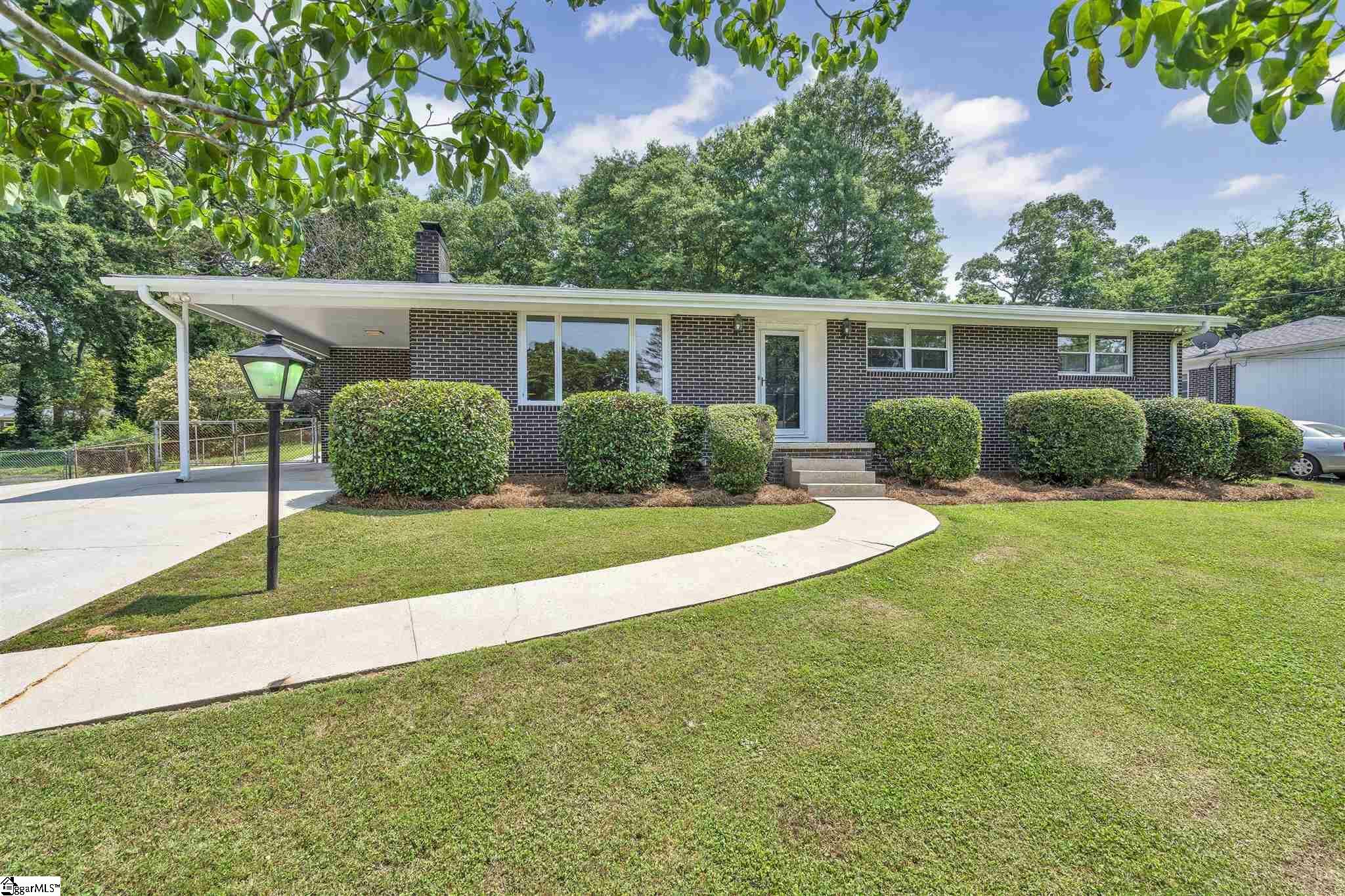 Property Photo:  601 Cherokee Drive  SC 29615 