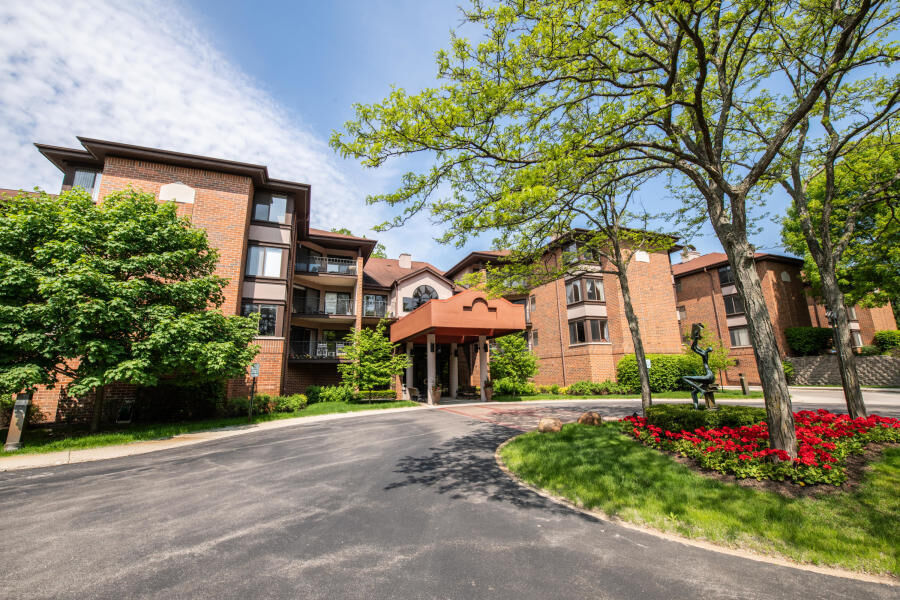 Property Photo: 1600 W Green Tree Rd 305 WI 53209