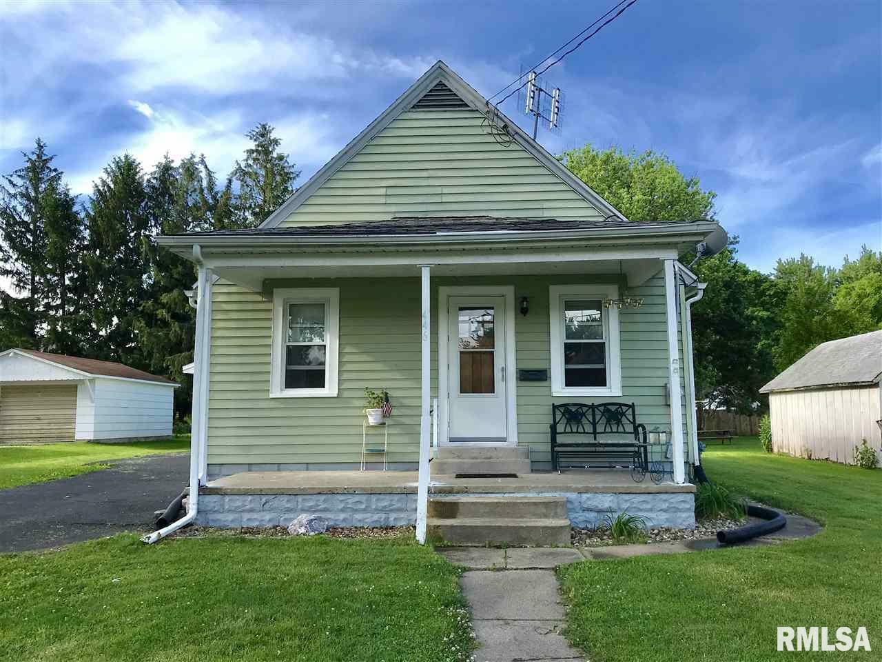 Property Photo: 446 E Court IL 61531
