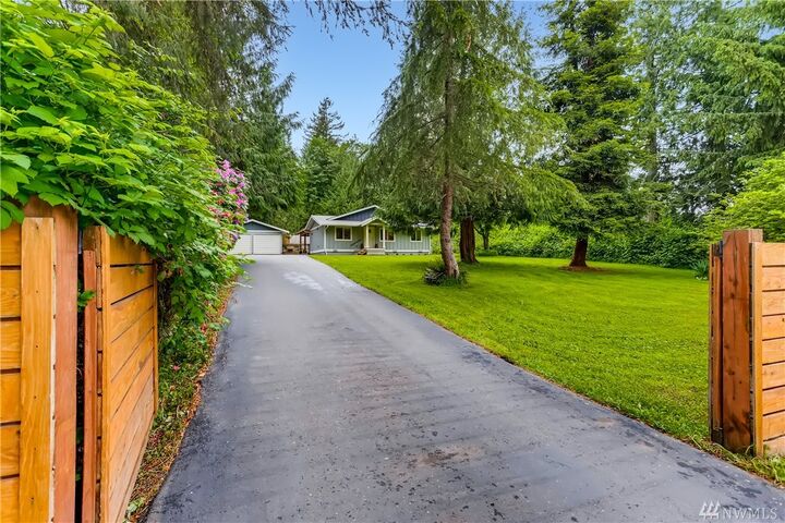 Property Photo:  16647 194th Ave SE  WA 98058 