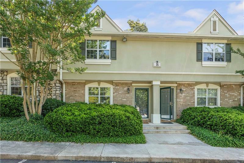 Property Photo: 6900 Roswell Road B3 GA 30328