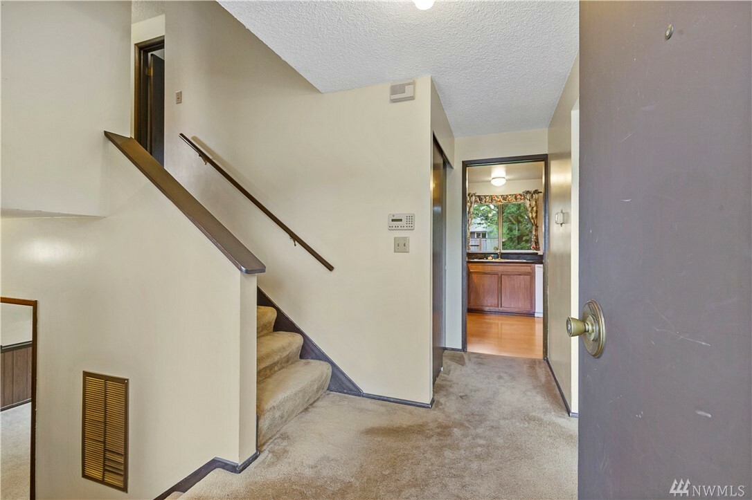 Property Photo:  14209 NE 75th St  WA 98052 