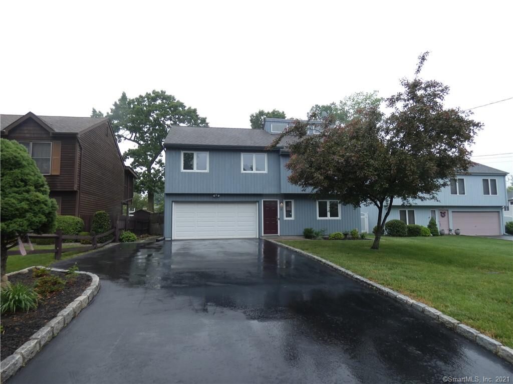 Property Photo: 9 Oakledge Circle CT 06854