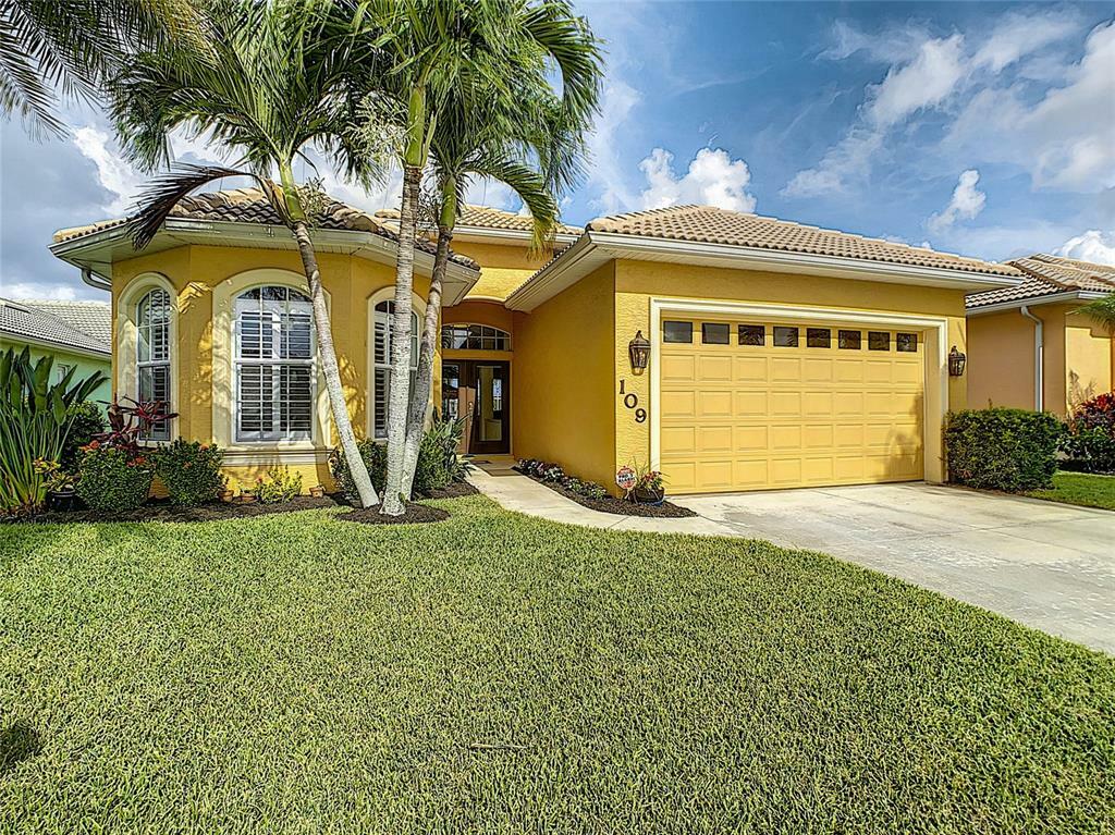 Property Photo: 109 Valencia Lakes Drive FL 34292
