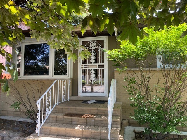Property Photo: 4801 N Opal Avenue IL 60706