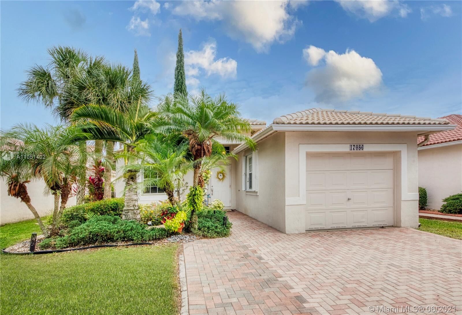 Property Photo: 17086 NW 10th St FL 33028
