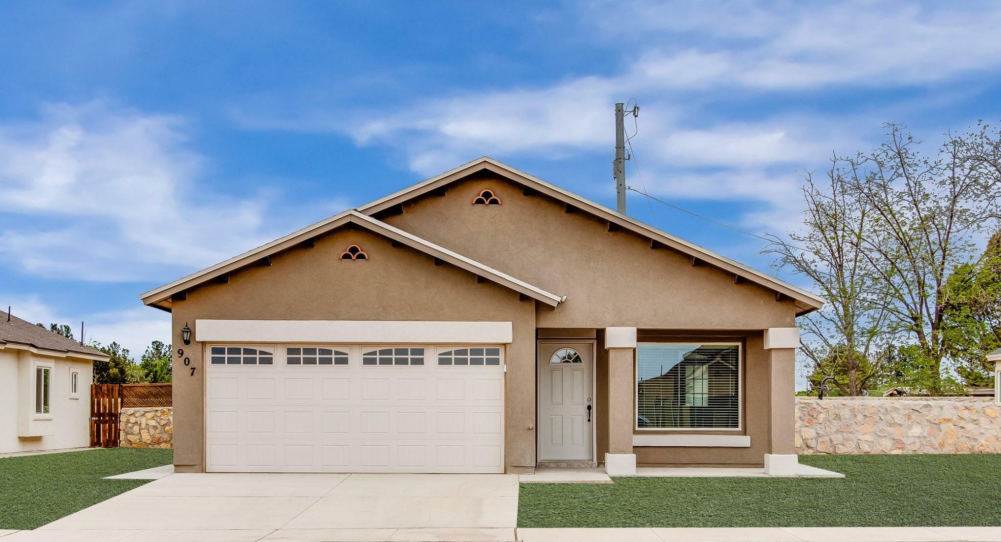 Property Photo:  813 Coyote Melon Drive  TX 79927 