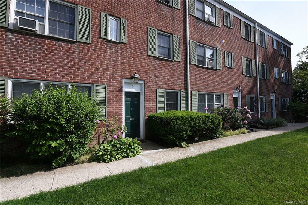 Property Photo:  580 Bedford Road 5  NY 10570 