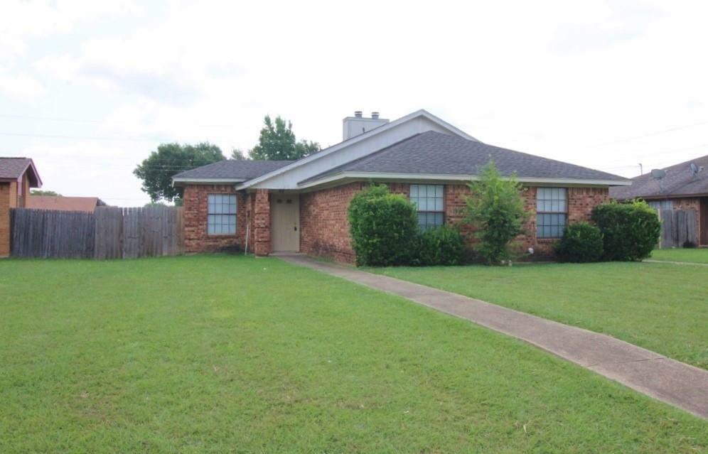 Property Photo:  1740 Carrington Drive  TX 75154 