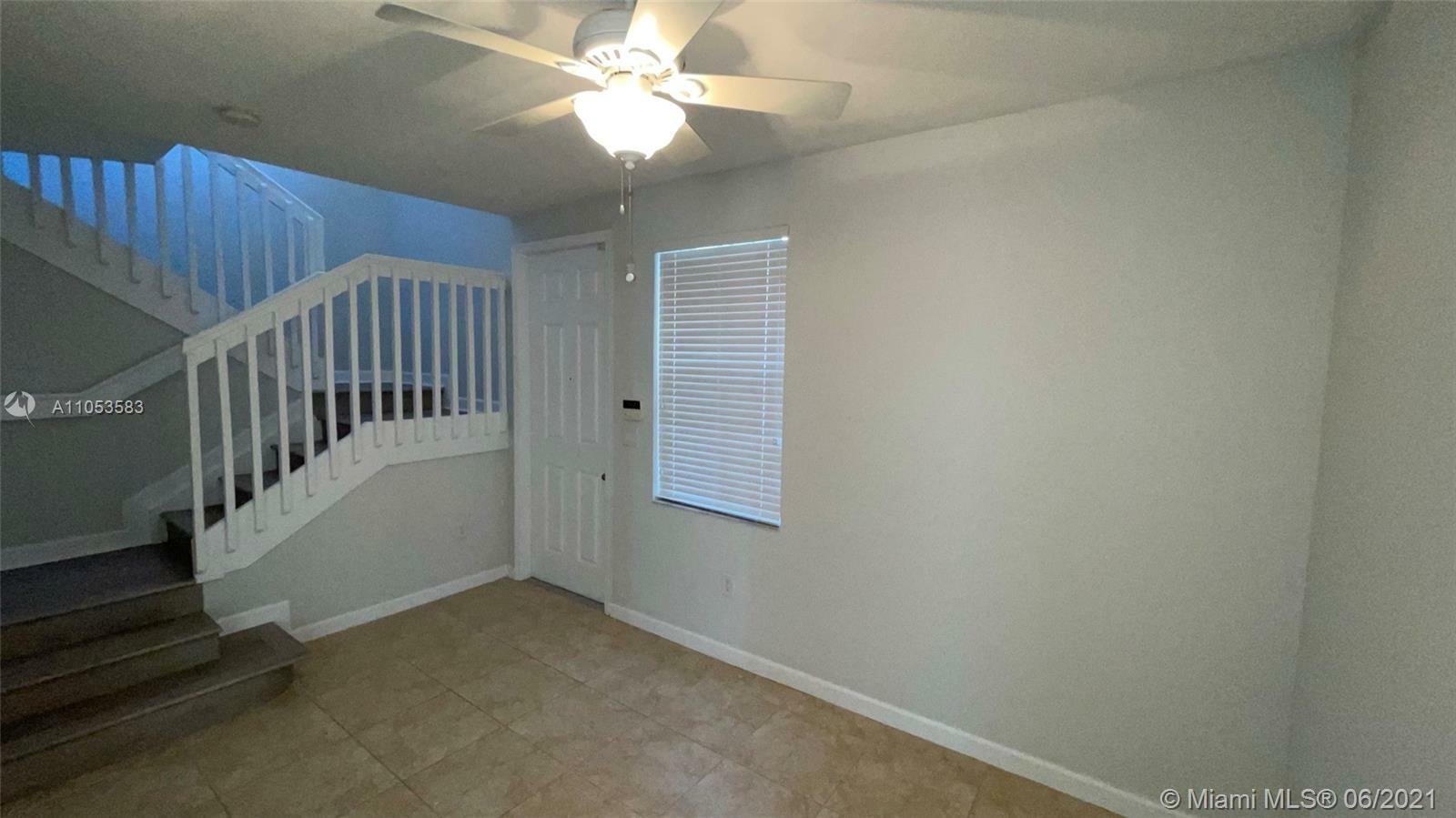 Property Photo:  230 SE 29th Ave 3  FL 33033 