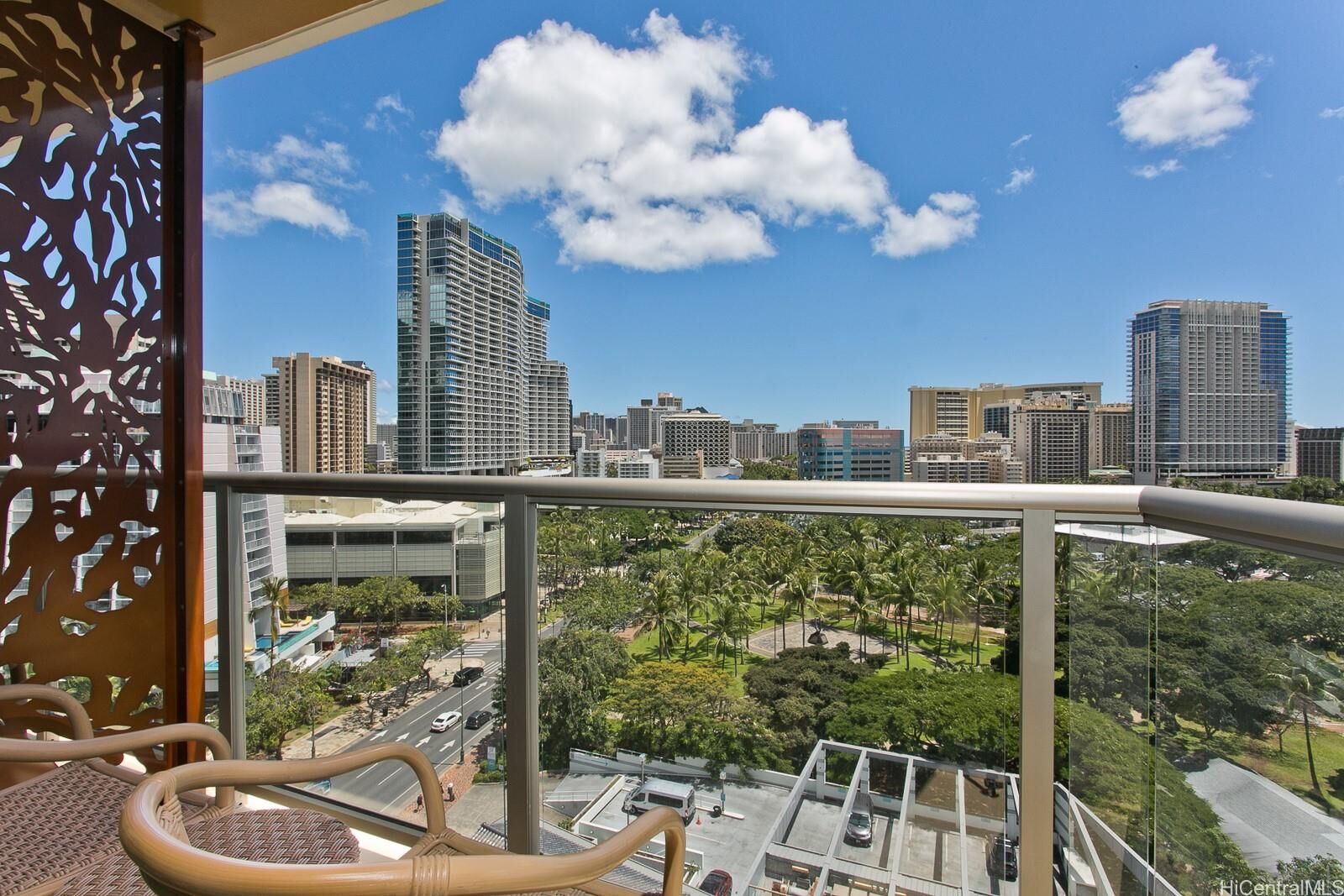 Property Photo:  2045 Kalakaua Avenue 1011  HI 96815 