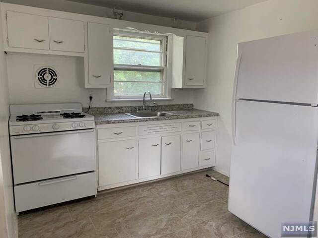 Property Photo:  514 Main Street  NJ 07644 