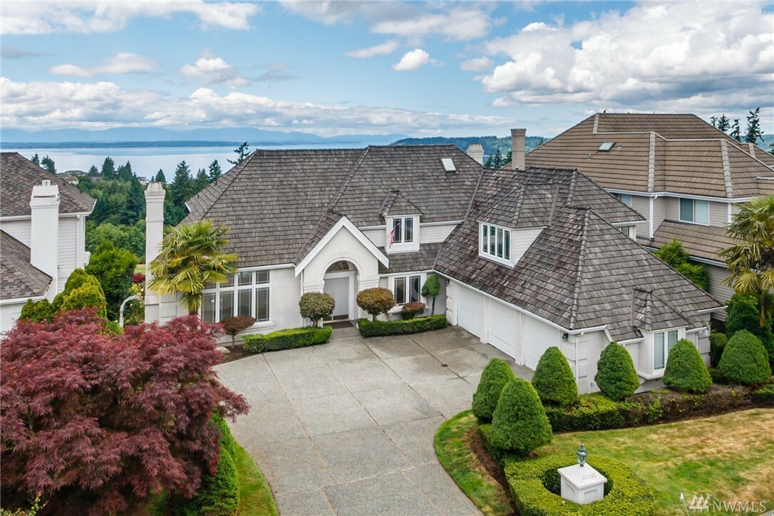 Property Photo: 11800 59th Ave W WA 98275