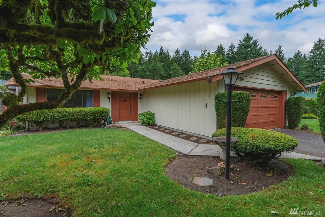 Property Photo: 5406 Academy Terrace Dr W WA 98467