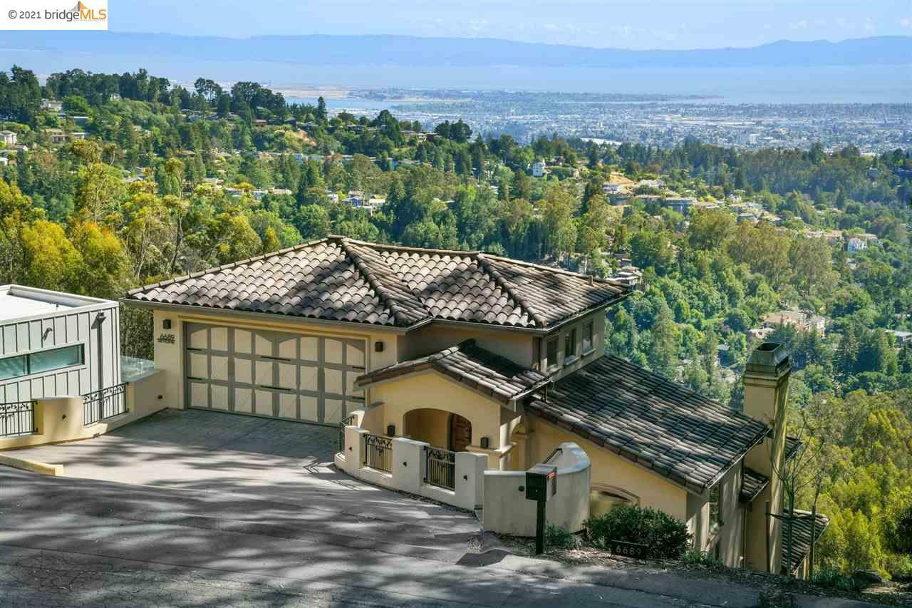 Property Photo:  6689 Skyline Blvd  CA 94611 