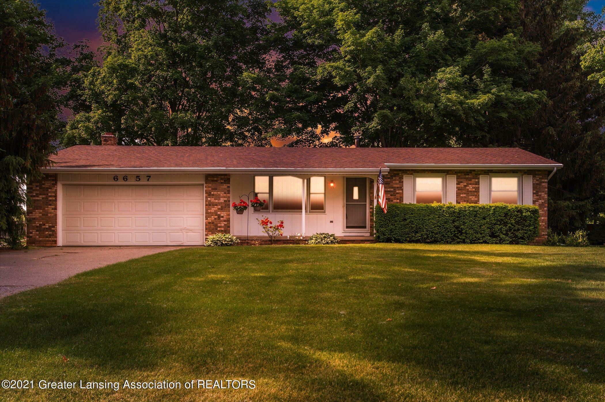 Property Photo:  6657 Halloway Lane  MI 48917 